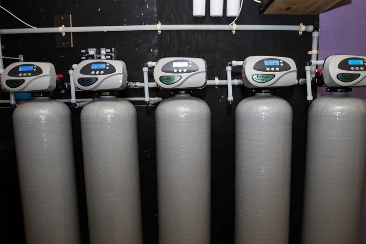 Filtration tanks in a row